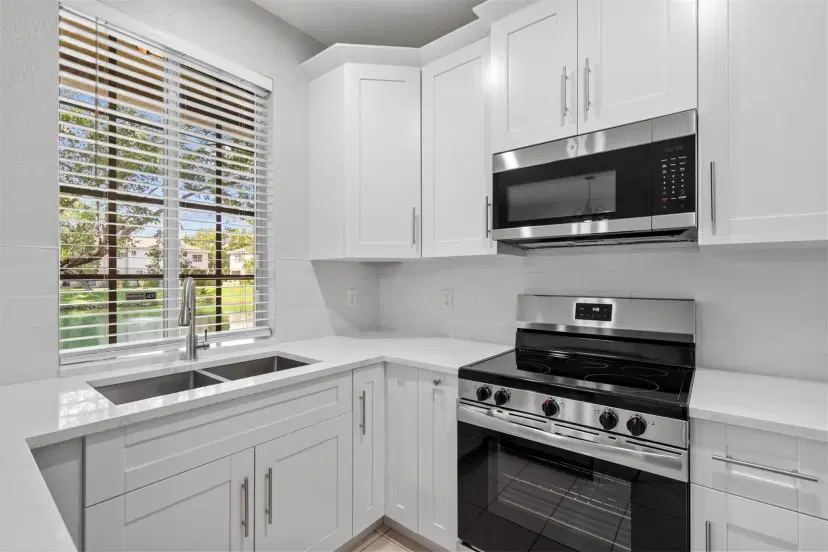 Picture of 975 Tortuga Ln 975, Riviera Beach FL 33404