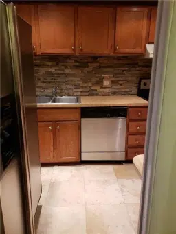 Picture of 3750 Inverrary Dr 3C, Lauderhill, FL 33319