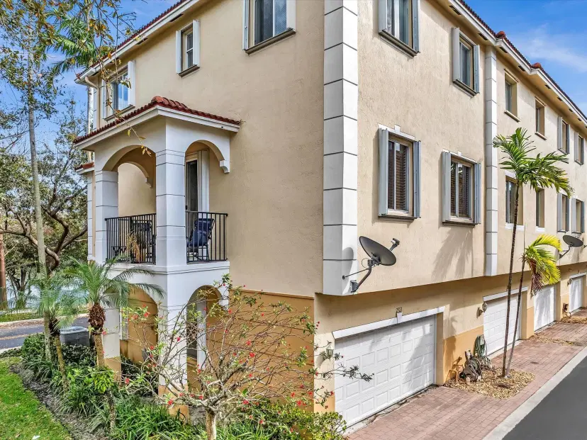Picture of 2921 S Greenleaf Circle, Boynton Beach FL 33426