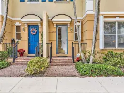Picture of 2921 S Greenleaf Circle, Boynton Beach, FL 33426