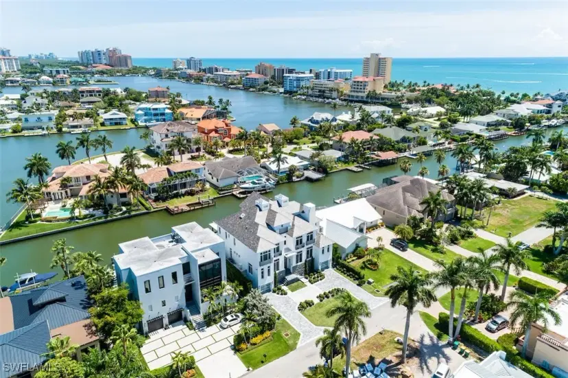 Picture of 260 Channel Dr, Naples FL 34108