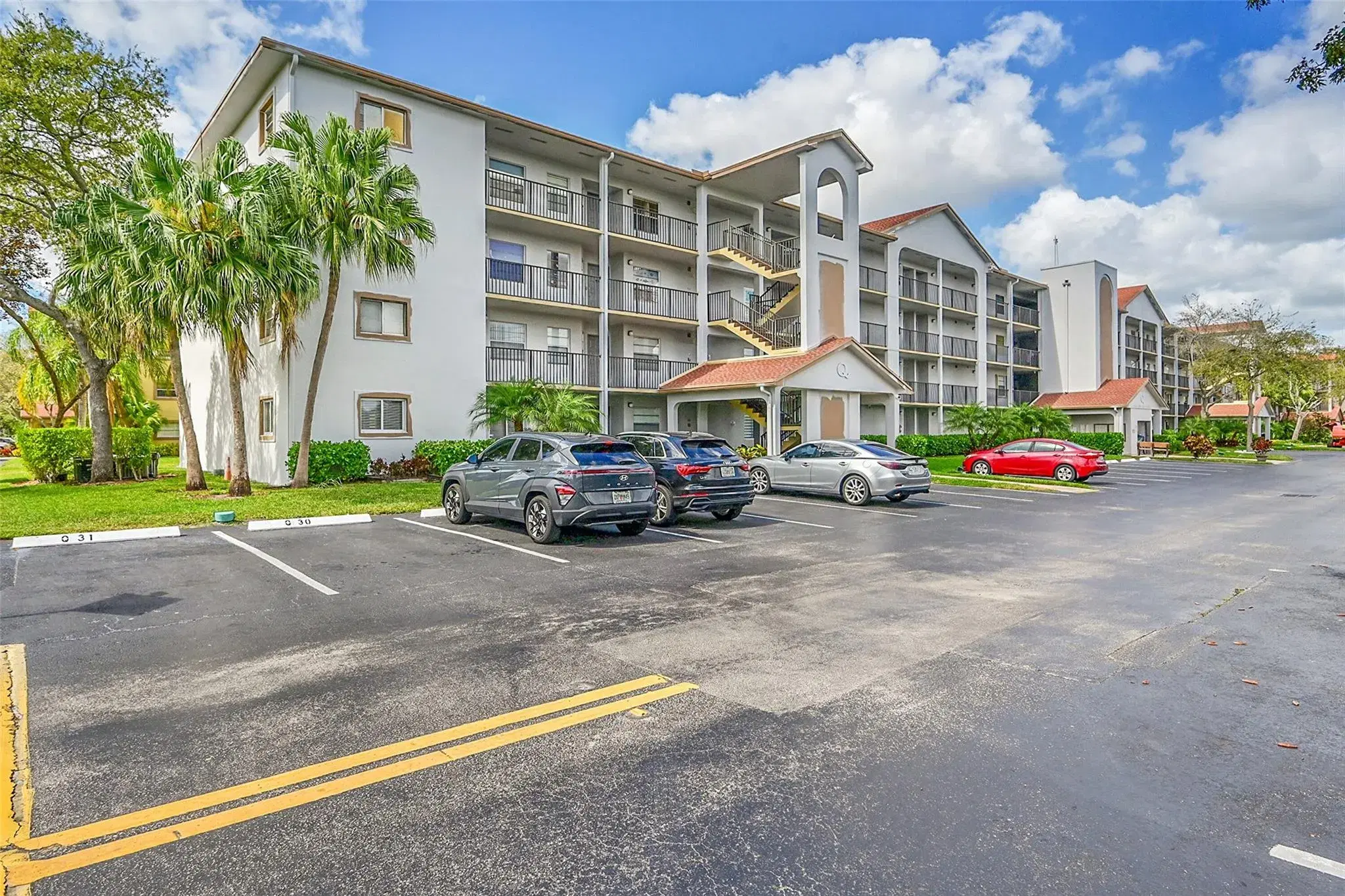 Picture of 1400 SW 124Th Ter 409Q, Pembroke Pines, FL 33027
