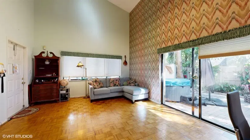 Picture of 3036 S Oakland Forest Dr 2703, Oakland Park FL 33309