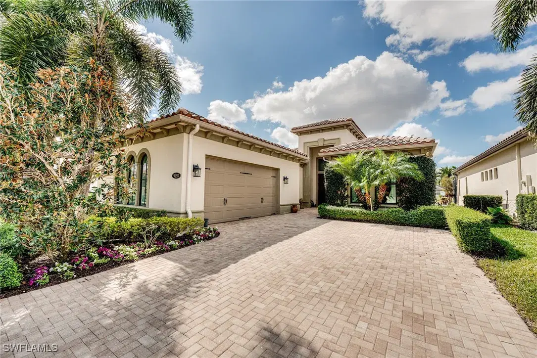 Picture of 9293 Woodhurst Dr, Naples, FL 34120