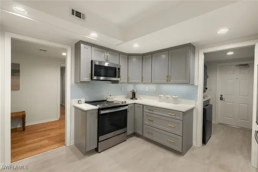 Picture of 6075 Pelican Bay Blvd 202, Naples FL 34108