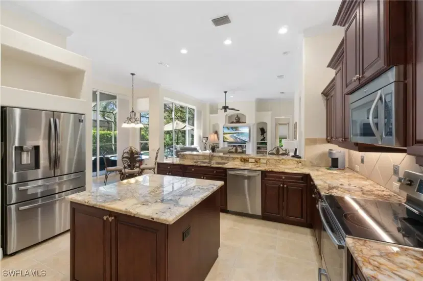 Picture of 1091 Camelot Cir, Naples FL 34119