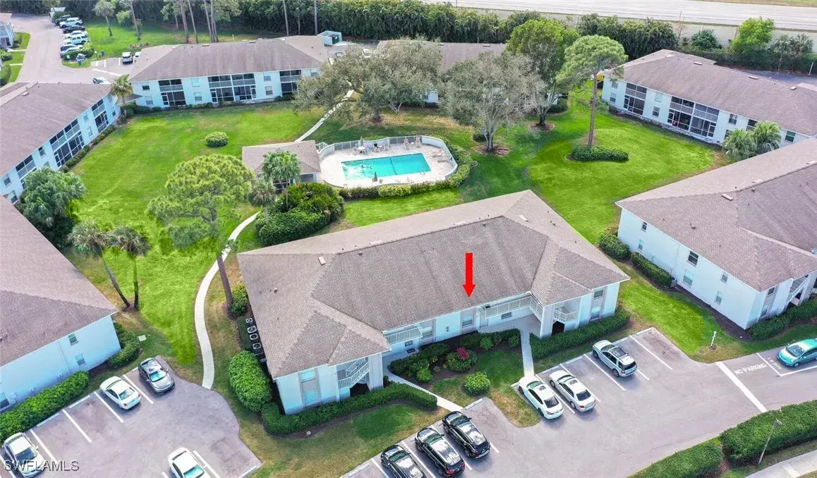 Picture of 1302 Derbyshire Ct C103, Naples, FL 34116