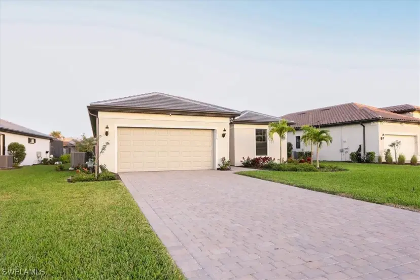 Picture of 20119 Kingmont Dr, Estero FL 33928