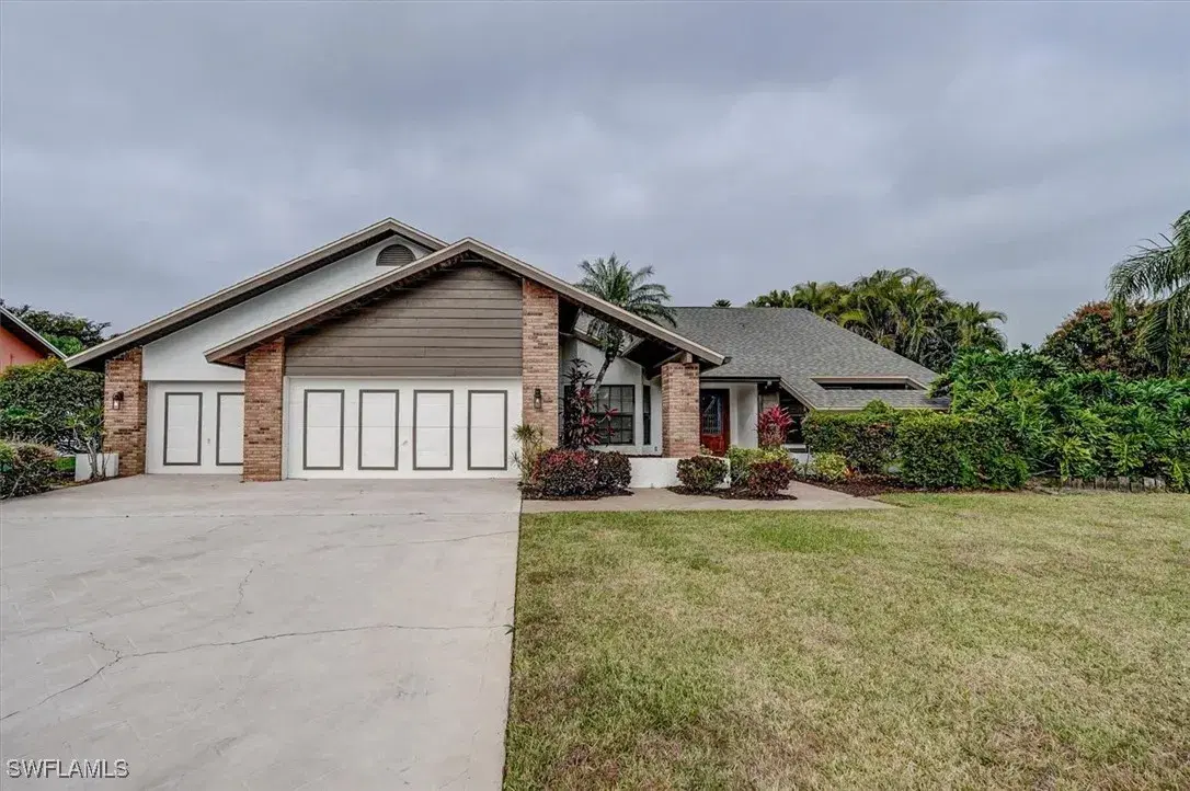 Picture of 8746 Banyan Cove Cir, Fort Myers, FL 33919