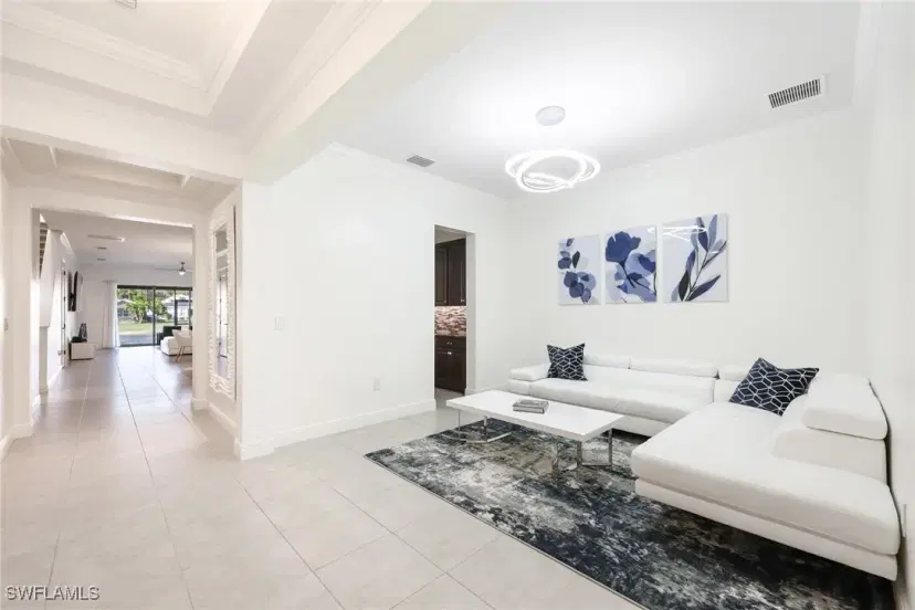 Picture of 3275 Pilot Cir, Naples FL 34120