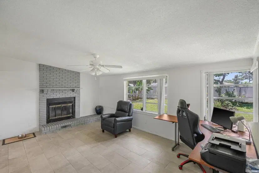 Picture of 426 SE Tranquilla Avenue, Port St Lucie FL 34983