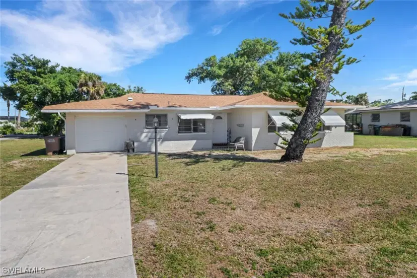 Picture of 5205 Elm Ct, Cape Coral FL 33904