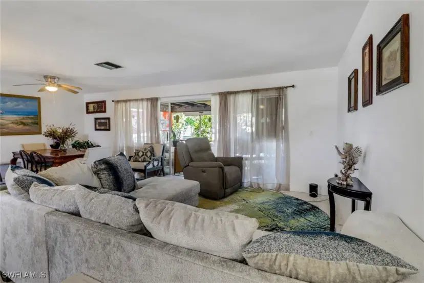 Picture of 5205 Elm Ct, Cape Coral FL 33904
