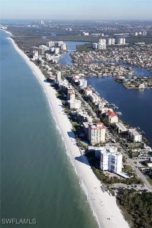 Picture of 760 Wiggins Lake Dr 104, Naples FL 34110