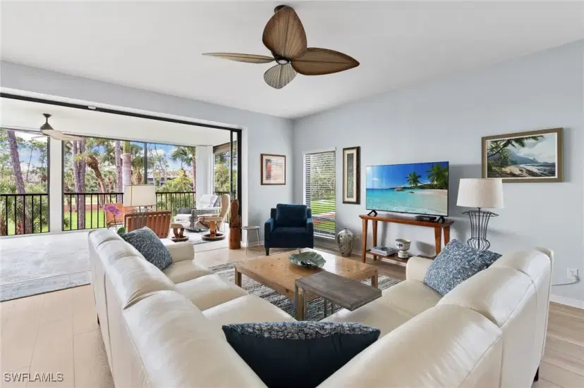 Picture of 764 Eagle Creek Dr 204, Naples FL 34113