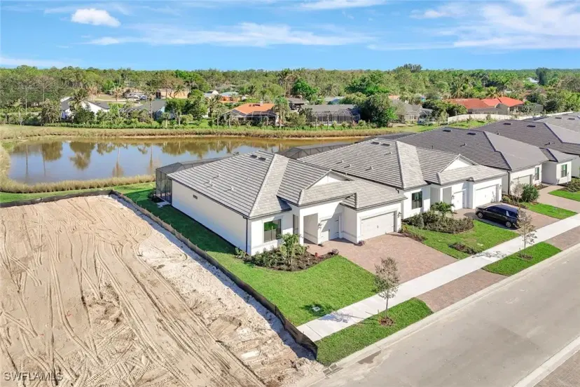 Picture of 25565 Shoreline Gaze Dr, Bonita Springs FL 34135
