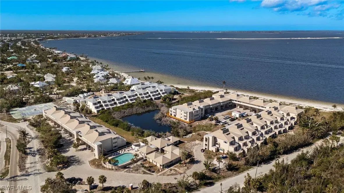 Picture of 200 Periwinkle Way 211, Sanibel, FL 33957