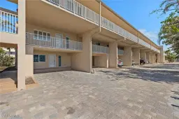 Picture of 200 Periwinkle Way 211, Sanibel, FL 33957