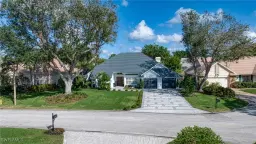 Picture of 807 Arrowhead Ln, Naples, FL 34108