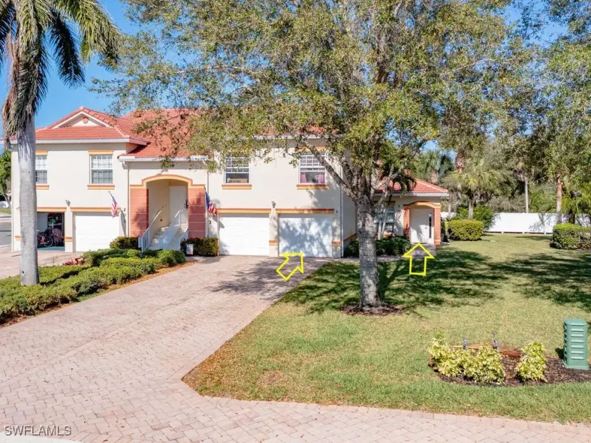 Picture of 25058 Peacock Ln 102, Naples FL 34114