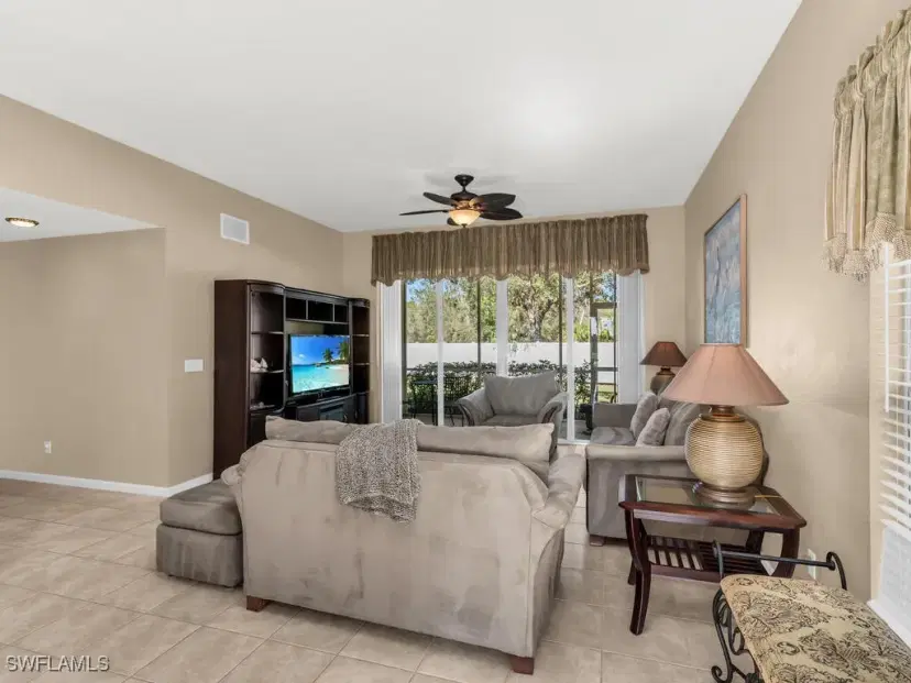 Picture of 25058 Peacock Ln 102, Naples FL 34114