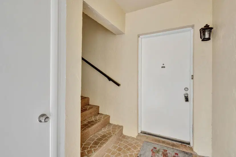 Picture of 2050 Oleander Boulevard 2-106, Fort Pierce FL 34950