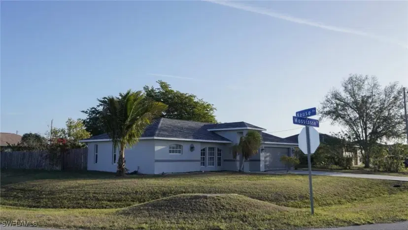 Picture of 205 Mossrosse St, Fort Myers FL 33913