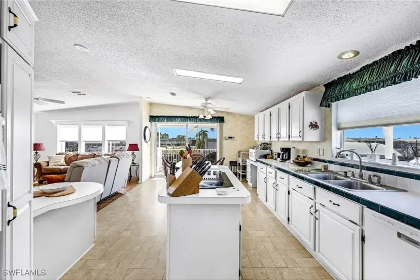 Picture of 3088 Skipper Ln, St. James City FL 33956