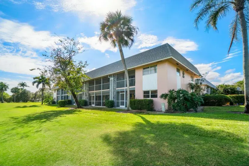 Picture of 18081 SE Counrty Club Drive 43, Jupiter FL 33469