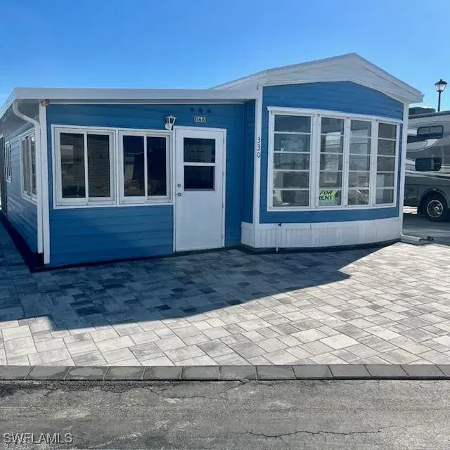 Picture of 11681 Dawn Cowrie Dr, Fort Myers, FL 33908