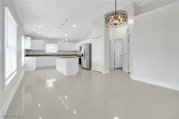 Picture of 380 13Th St Nw, Naples, FL 34120