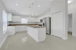 Picture of 380 13Th St Nw, Naples, FL 34120