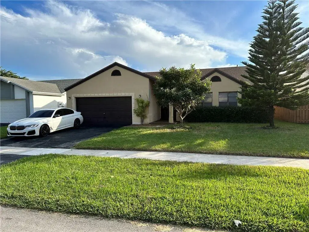 Picture of 10260 NW 31St Ct, Sunrise, FL 33351