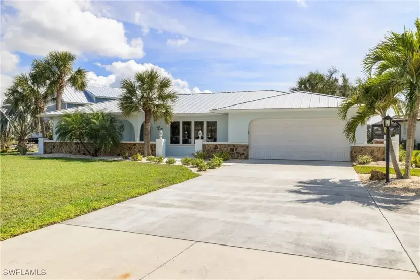Picture of 2501 W Marion Ave, Punta Gorda FL 33950