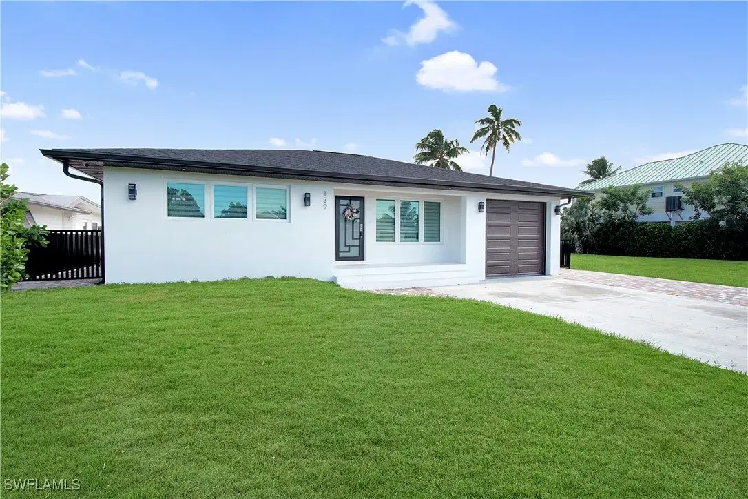 Picture of 139 San Salvador St, Naples, FL 34113