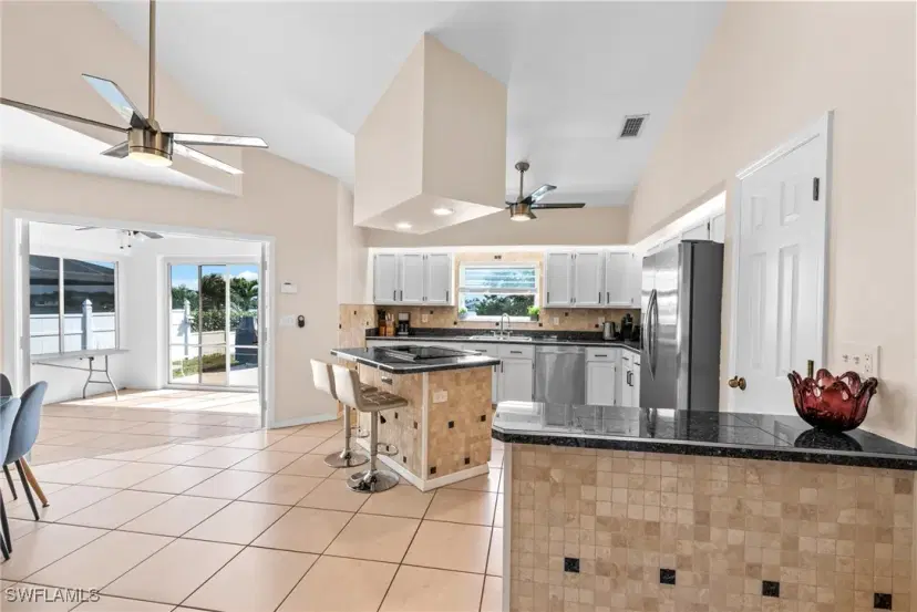 Picture of 520 Trafalgar Pkwy, Cape Coral FL 33991