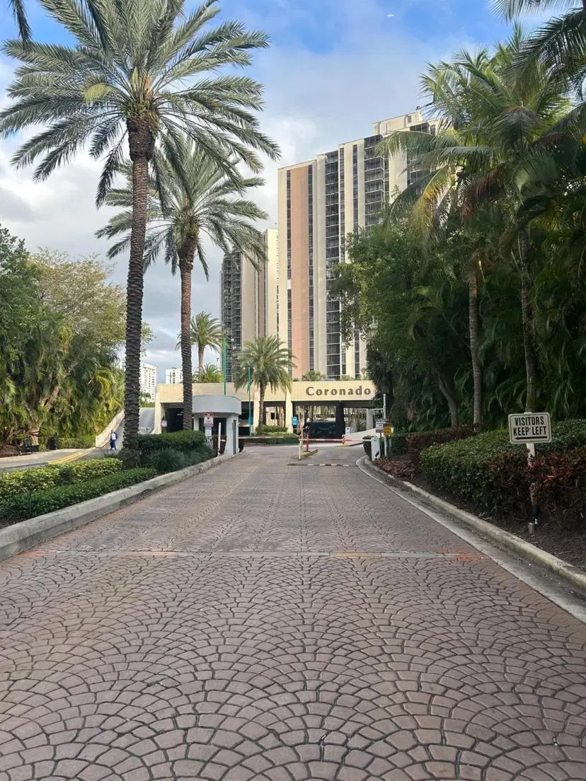 Picture of 20379 W Country Club Drive 1639, Aventura FL 33180