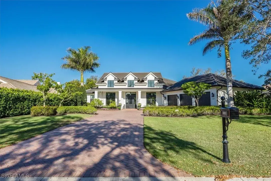 Picture of 6557 Ridgewood Dr, Naples, FL 34108