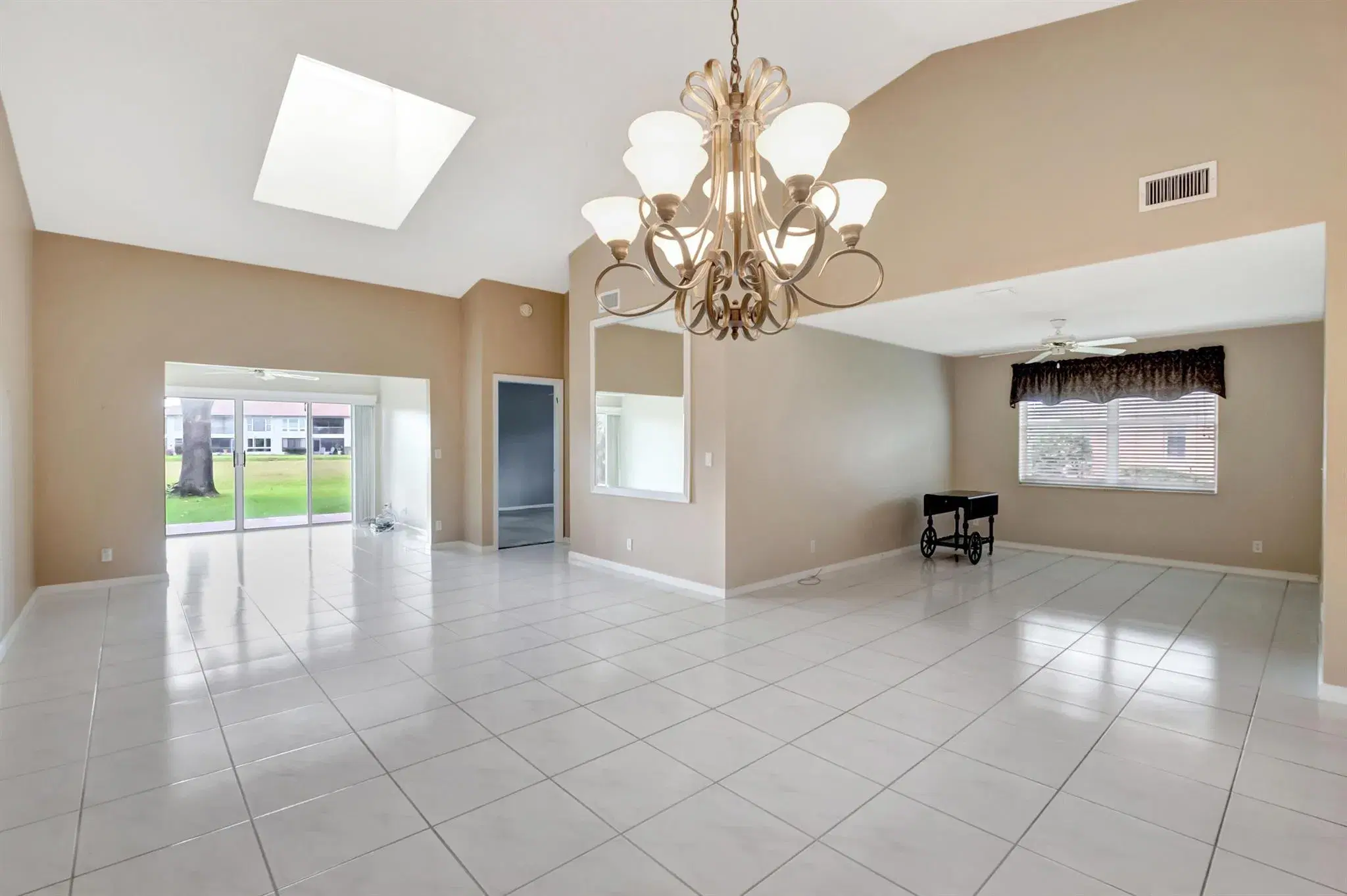 Picture of 5622 Royal Lake Circle, Boynton Beach, FL 33437