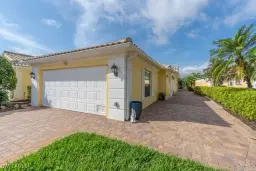 Picture of 7676 Rozzini Ln, Naples, FL 34114