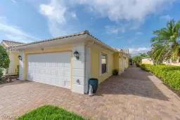 Picture of 7676 Rozzini Ln, Naples, FL 34114
