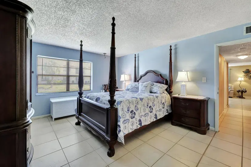 Picture of 2050 Oleander Boulevard 1 106, Fort Pierce FL 34950