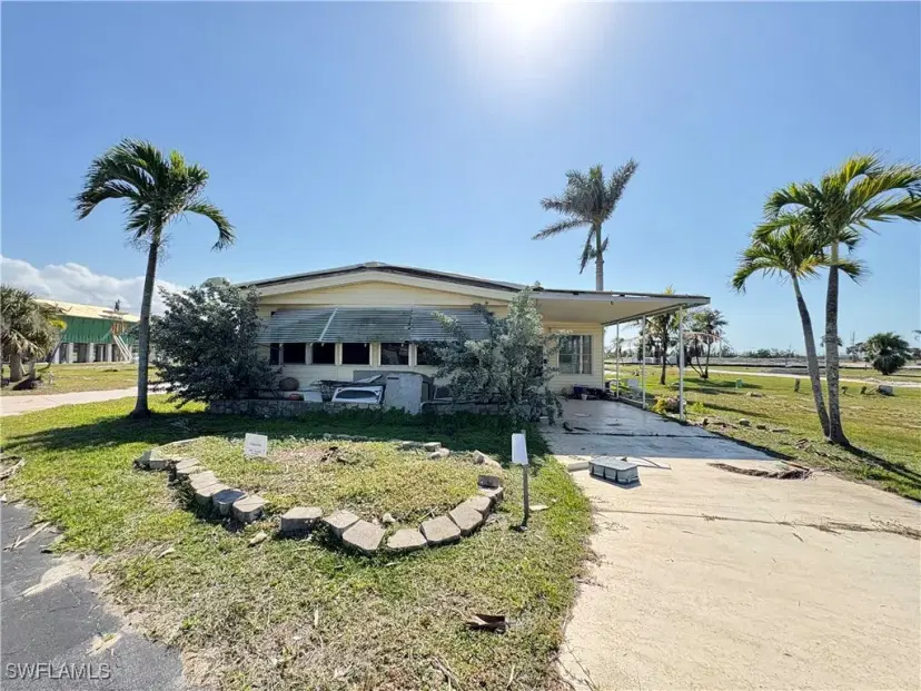 Picture of 13651 Grackle Dr, Fort Myers FL 33908