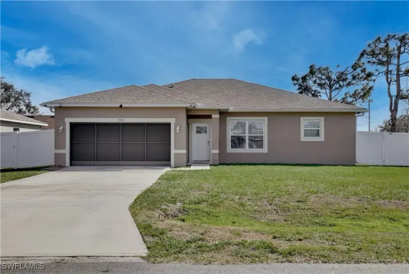 Picture of 702 Pelican Ct, Kissimmee FL 34759