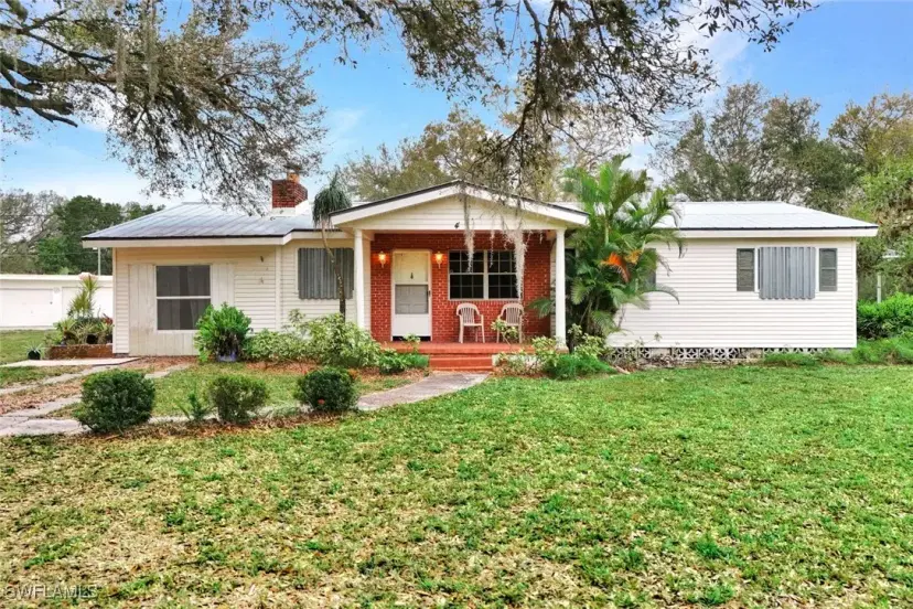 Picture of 4420 Orange River Loop Rd, Fort Myers FL 33905