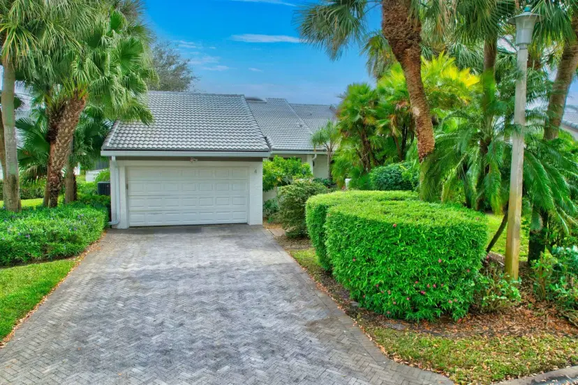 Picture of 6 Clubhouse Lane, Boynton Beach FL 33436