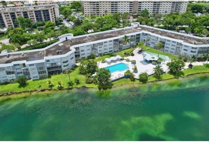Picture of 877 NE 195Th St 217, Miami FL 33179
