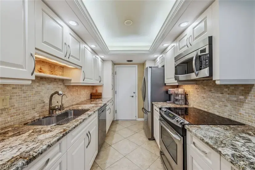 Picture of 3410 Gulf Shore Blvd N 305, Naples FL 34103