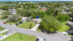 Picture of 724 Grove Dr, Naples, FL 34120