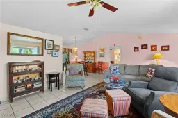 Picture of 724 Grove Dr, Naples, FL 34120